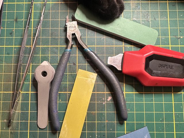 Strumenti per montare i Gunpla: cosa serve davvero per iniziare